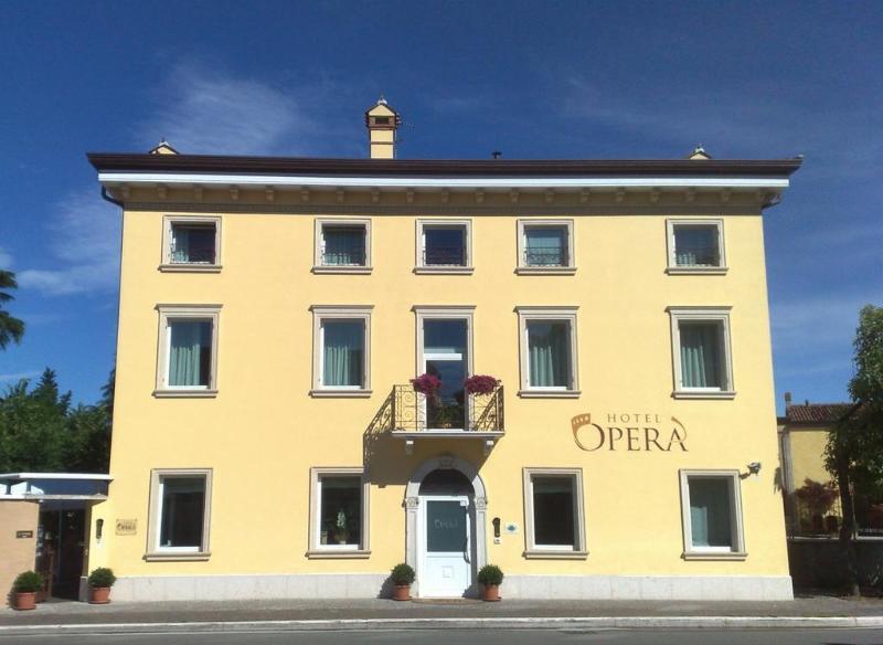 Hotel Opera Доссобуоно Экстерьер фото
