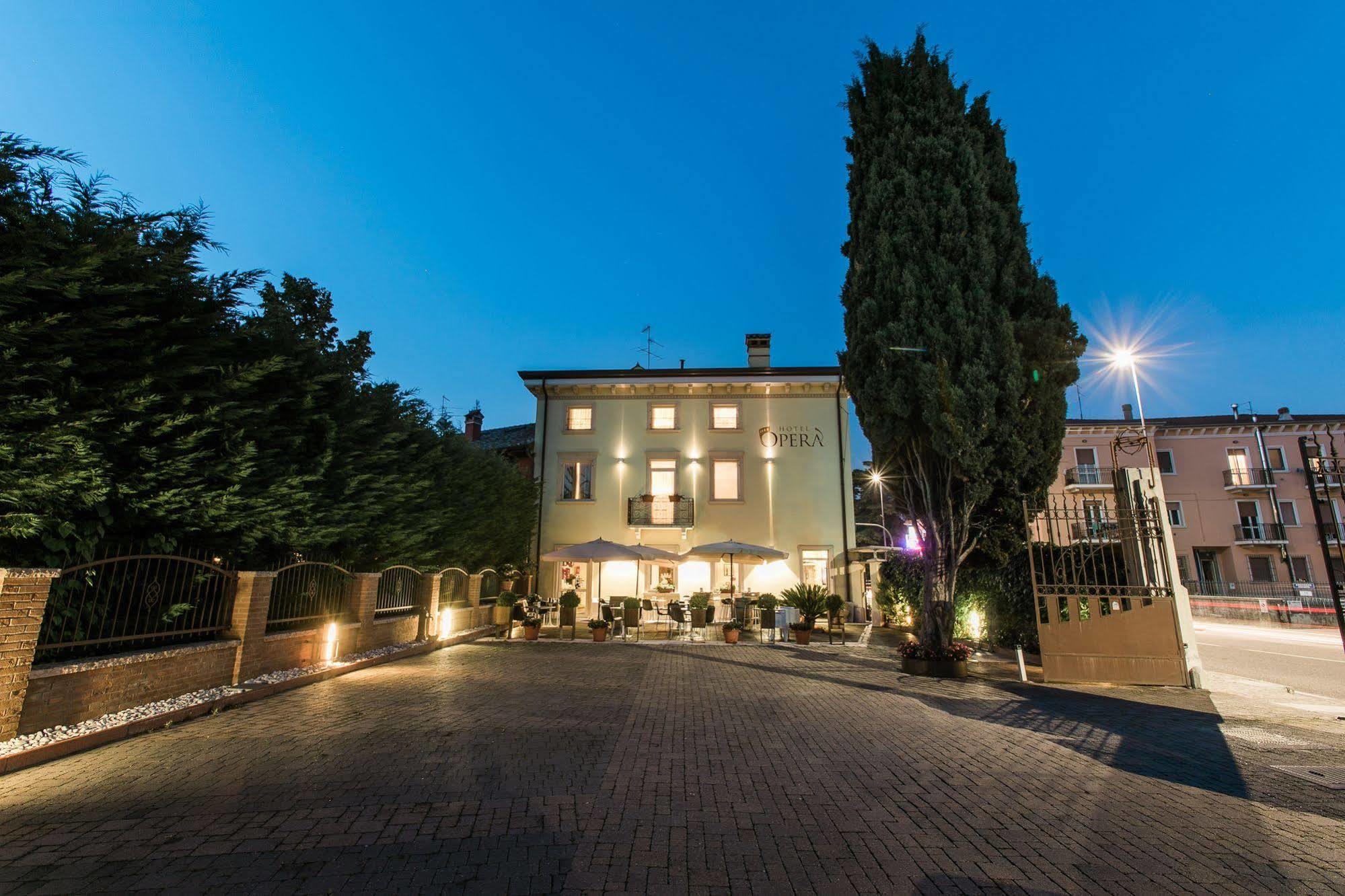 Hotel Opera Доссобуоно Экстерьер фото